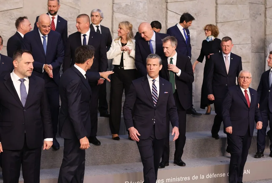EEUU critica a los aliados que no le ayudaron en Irán y revisará la presencia de militares y bases en Europa