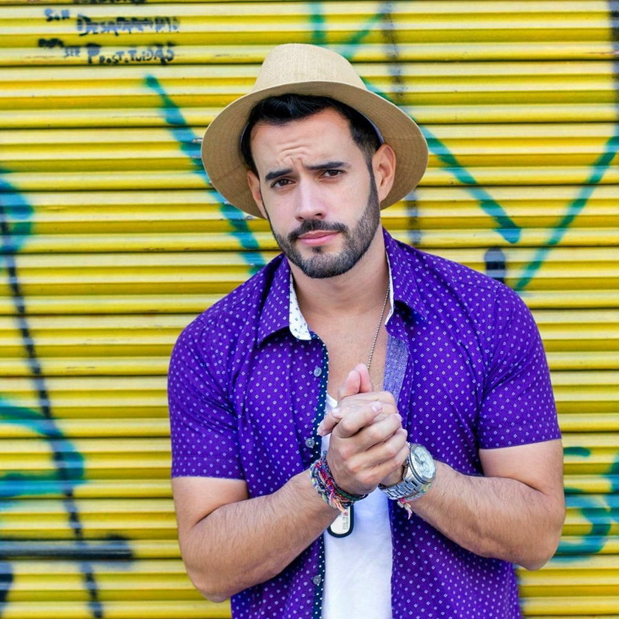Artistas se suman a cadena de oración por la salud de Alex Bueno