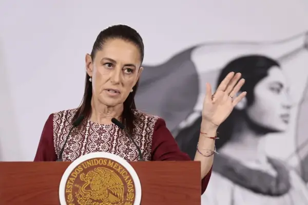 La presidenta de México, Claudia Sheinbaum, habla durante una conferencia de prensa, este 22 de junio de 2026, en el Palacio Nacional de Ciudad de México (México).