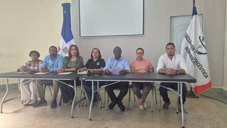Psicólogos, farmacéuticos, bioanalistas y otros profesionales se quejaron de no tener respuesta a varias reivindicaciones laborales como ha pasado con otros sectores del sistema.
