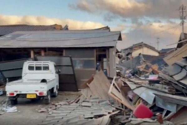 Terremoto-y-tsunami-en-Japon-620×413