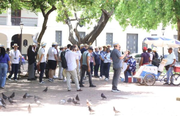 Turistas en la Zona Colonial, Santo Domingo./ Foto: José Francisco