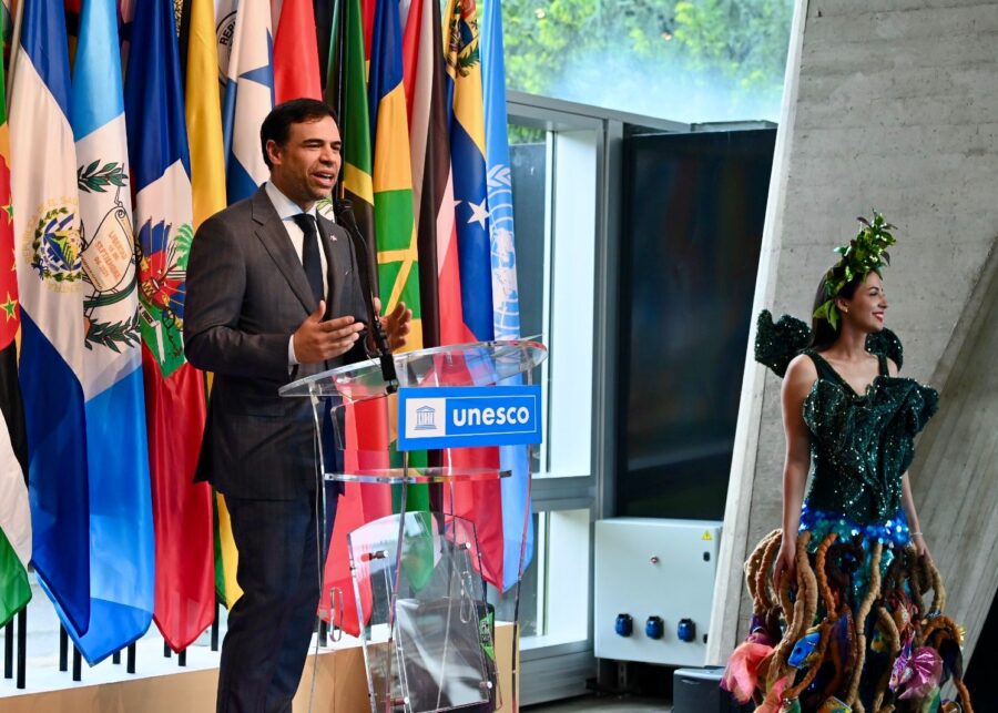 ministro de Cultura de la República Dominicana, Roberto Ángel Salcedo