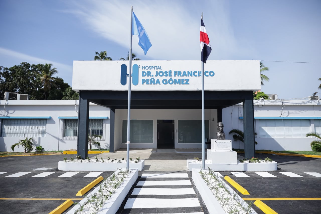 Vicepresidenta de República Dominicana inaugura ampliación de emergencias y unidad de pie diabético en hospitales de Valverde
