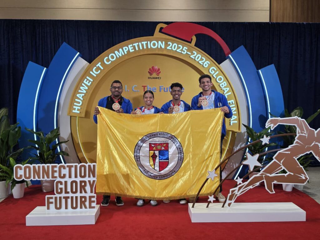 Estudiantes dominicanos ganan el Gran Premio en la final mundial de la Huawei en China