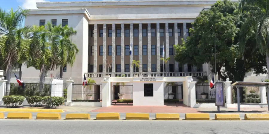 Ministerio de Educaión, fachada. Fuente Externa.