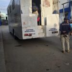 Autoridades arrestan inspector migratorio que exigió un soborno de RD$100 mil a mujer