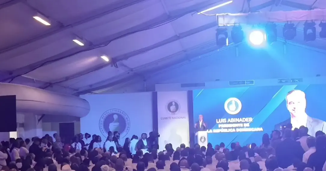 Abinader pide al PRM no cometer errores del pasado; advierte enemigo de organización no está entre sus militantes