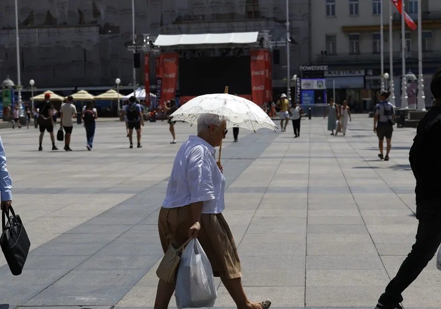 El calor extremo alcanzó su pico final en Europa central antes de disminuir el miércoles