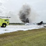 Mueren dos tripulantes al accidentarse jet privado durante aterrizaje de emergencia en aeropuerto de La Romana