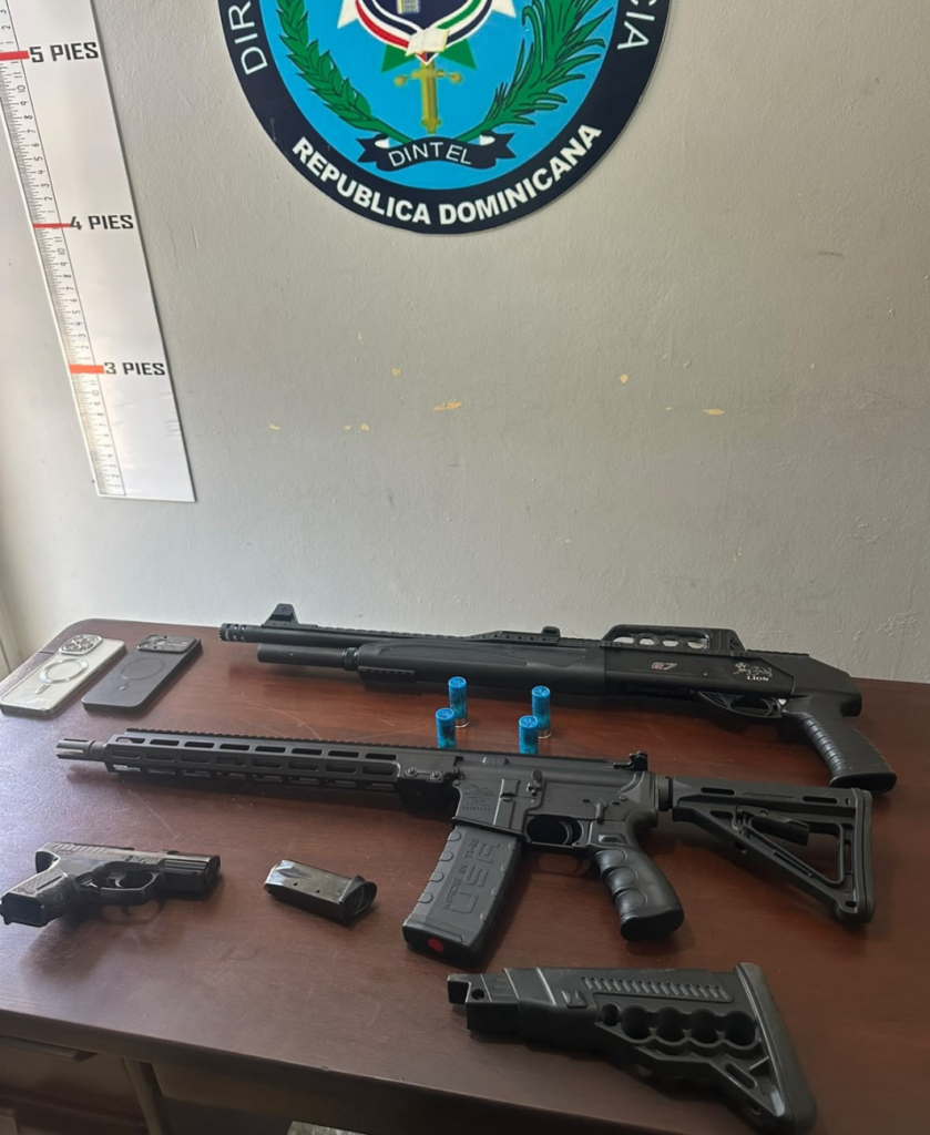 Detienen dos hombres con arsenal ilegal en operativo policial en Esperanza