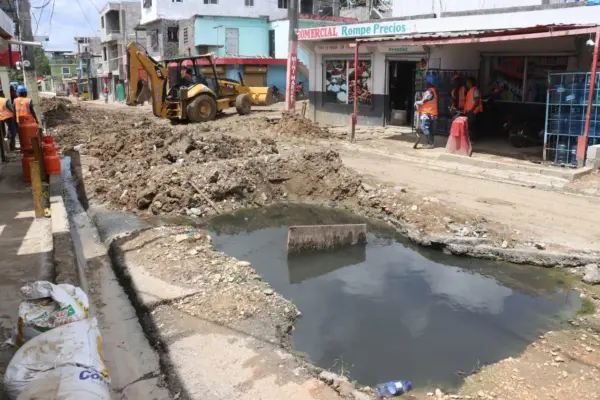 Mejoras son desmanteladas para evitar inundaciones y viabilizar tránsito.