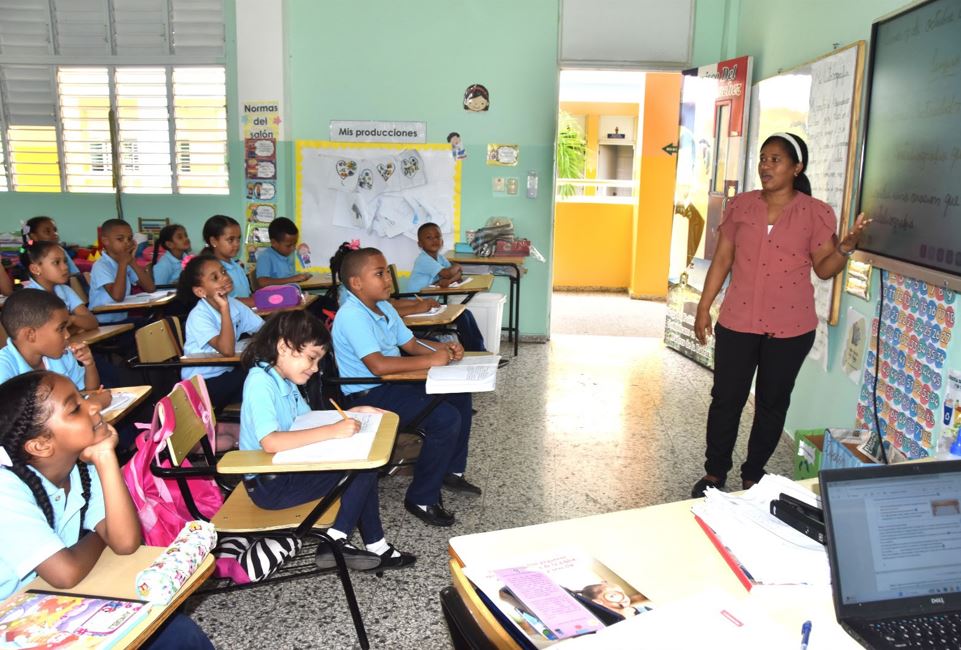 Evaluación Docente alcanza un 98 % de asistencia en su primera fase con más de 23,000 participantes