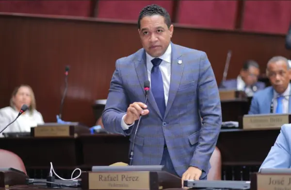 diputado Rafael Perez de la Fuerza del Pueblo