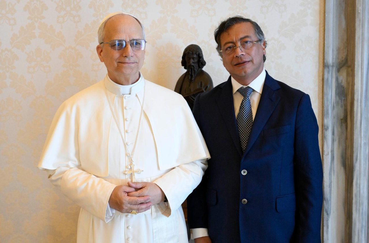 León XIV recibirá en el Vaticano a Gustavo Petro la mañana del jueves