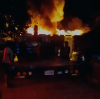 incendio-cancino adentro