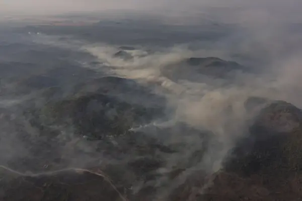Fotografía de archivo que muestra un incendio forestal en las cercanías de Santana do Araguaia (Brasil).