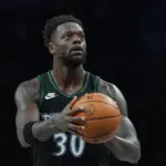 Timberwolves traspasan a Julius Randle a los Nets como parte de un acuerdo entre tres equipos