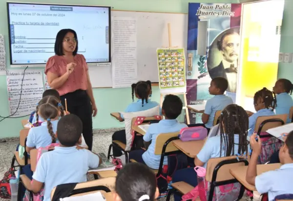 Evaluación Docente alcanza un 98 % de asistencia en su primera fase con más de 23,000 participantes