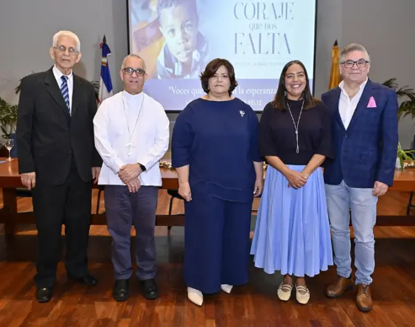 Bruno Rosario, Héctor Rodríguez, Milagros de Féliz, Ericarol Carlo y José Luis Taveras.