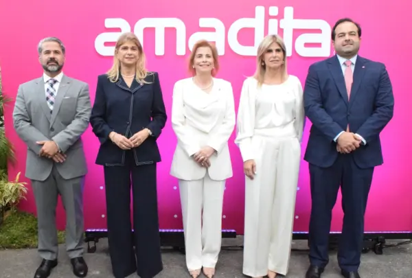 Giancarlo Sanguinetti, Pilar González Pittaluga, Patricia González Pittaluga, Jacqueline González Pittaluga y Alberto Bergés González.