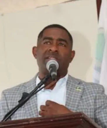 Ysmael Rodríguez, de  asociación  de comerciantes.