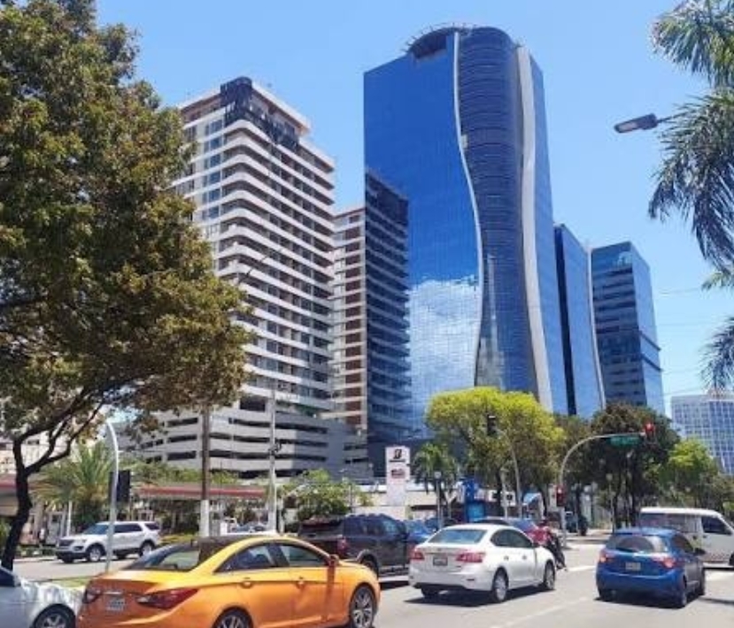 Avenida Churchill, centro de poder económico y glamur del GSD