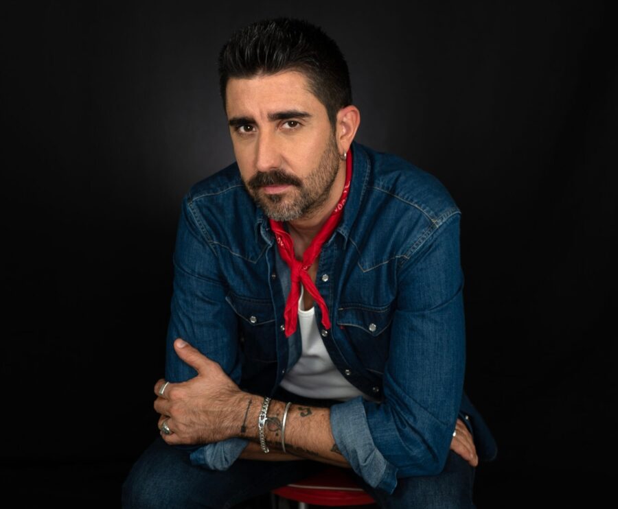 Alex Ubago ha retomado el romanticismo en su más reciente disco Galerna.  fuente externa