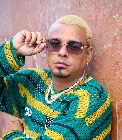 El artista  Tito Swing.