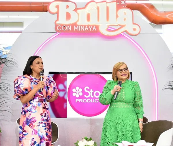 Rommy Pichardo y Rommy Grullón en la charla “Brilla  chica star”.