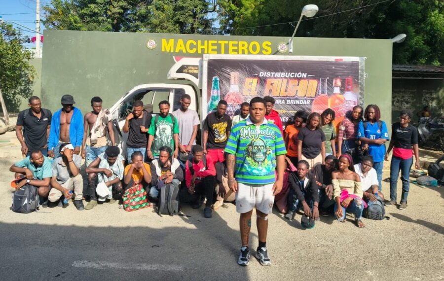 23 haitianos indocumentados