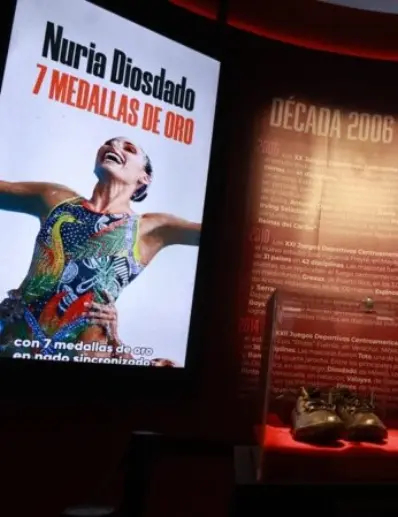Parte de la los afiches expuestos durante  la exposición.