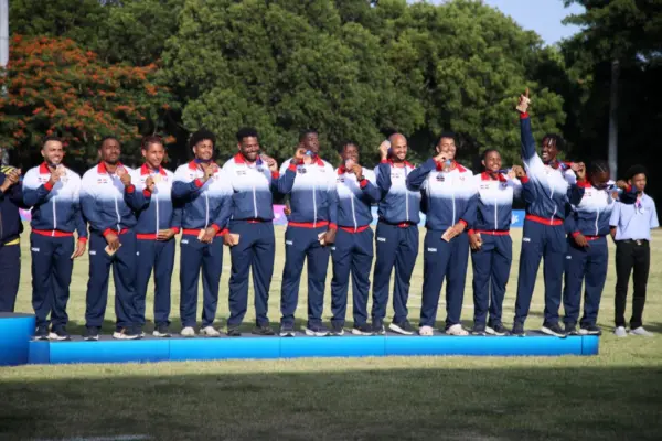Integrantes de la selección  nacional de  rugby 7 se estrena con bronce en Centroamericanos.