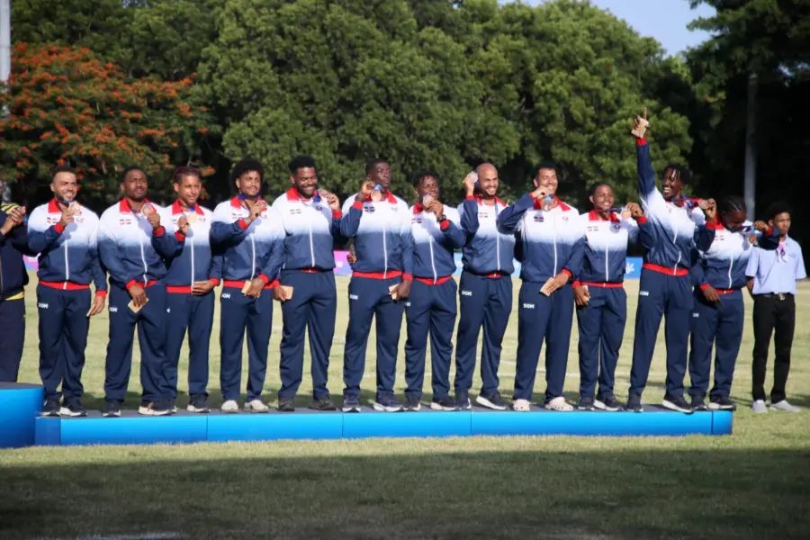 Integrantes de la selección  nacional de  rugby 7 se estrena con bronce en Centroamericanos.