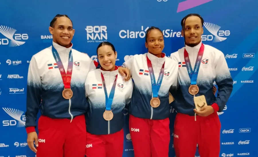 Emil Ezequiel De la Rosa,  Eva  Luna Vásquez,  Laura Elisa Polanco y Junior Mateo  Zapata