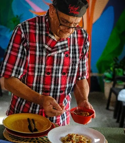 El chef Orlando Féliz ofrece opciones nutritivas.