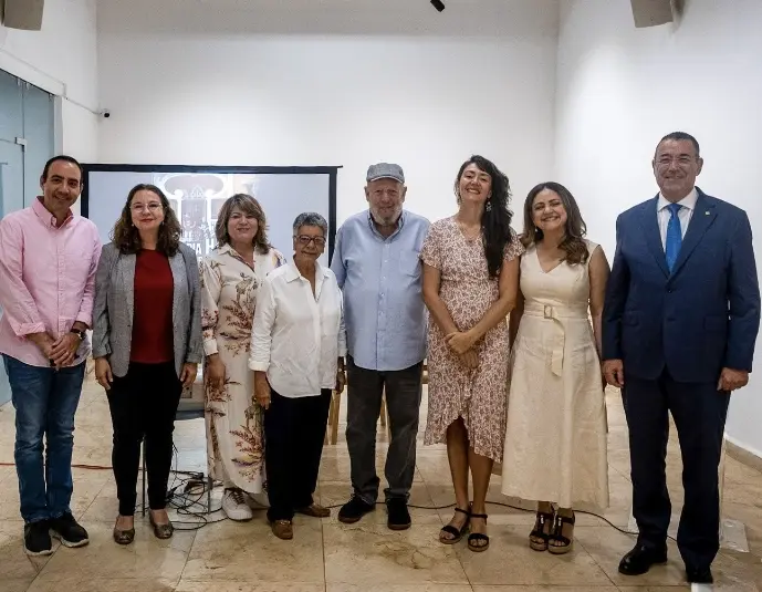 Emilio Torres, Miriam Arredondo, Rosalia Feris, Mayra Johnson, Freddy Ginebra, Raquel Casares, Raquel Fiallo y Juan Manuel Martín de Oliva.