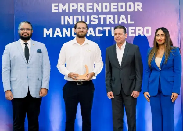 Nilo de la Rosa, Máximo López-Oliver, Rafael Cruz Rodríguez y Ilonca Acosta.