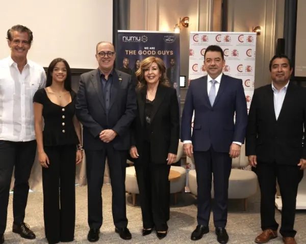Javier Marín, Jafreisy Vargas, Francisco Pérez, Pilar Serret, Andrés Mejía y Julio Balderrama.