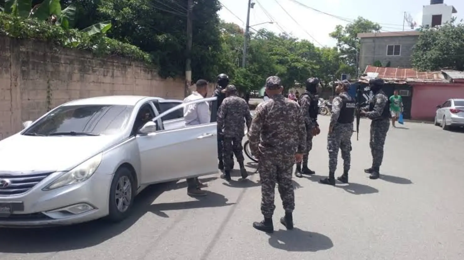 El uso de cámaras corporales será obligatorio en los registros policiales