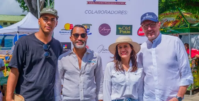 Olivier Bur, Yankel Coplín Mauricio, Katherine Durán y Hervé Fuch.