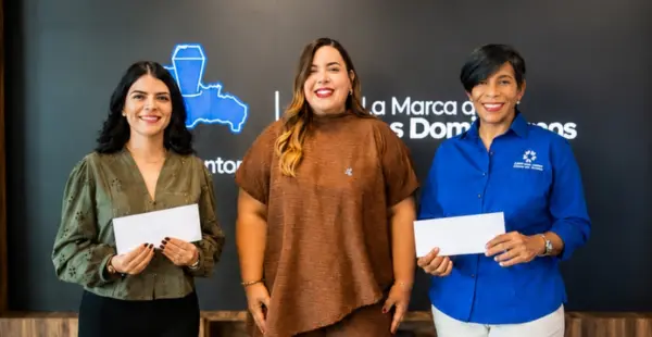 Lorena Abreu, Morelia Otazo y Odile Villavizar.