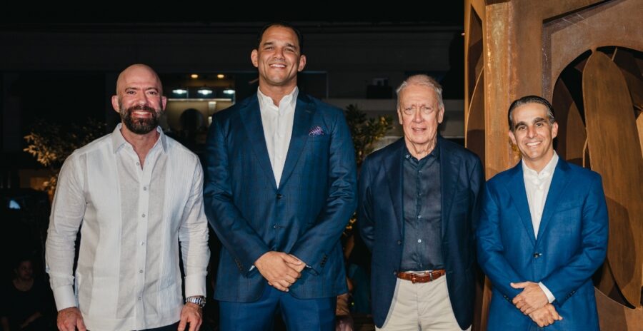 Jacinto Howley,  Manuel Grullón, Fernando Rodríguez y Fernando Varela.