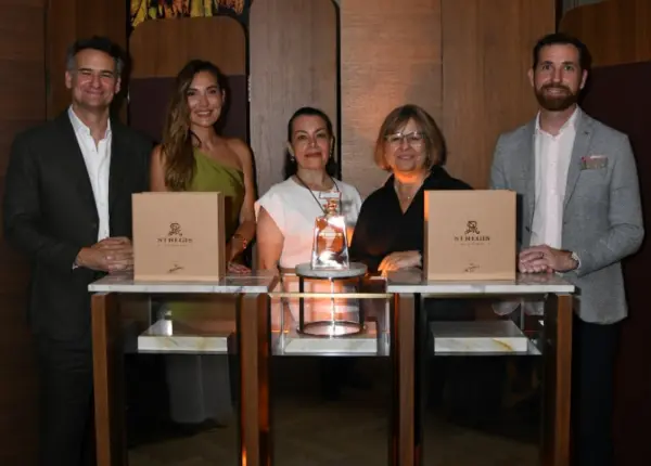 Yoze Torres, Lara Pac, Cynthia Vargas, Laura Santoni y Diego Lemasson.