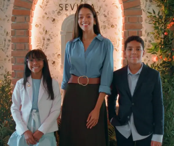 Lusbania Santos Alonzo junto a Amelia y Luis, miniempresarios.