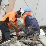 Rescatistas despliegan drones y perros para evaluar el rescate de un niño en Venezuela