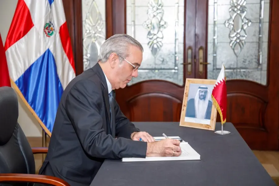 Abinader firma condolencias