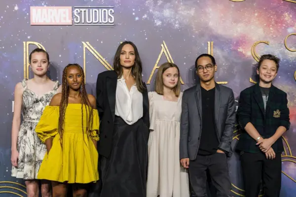 Ayelina Jolie y sus hijos