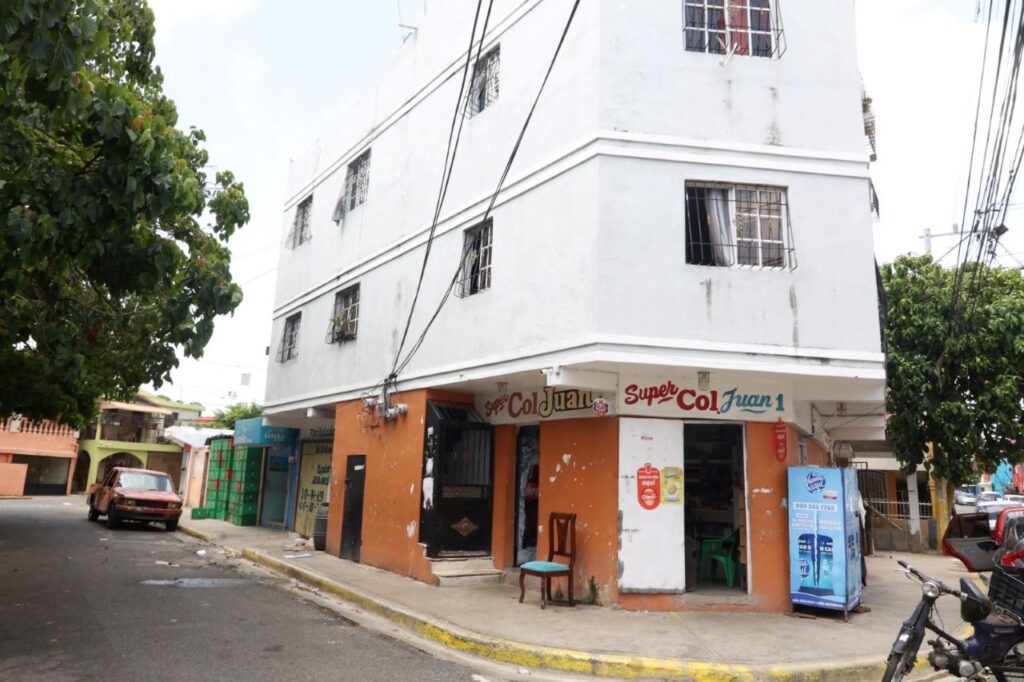 “Esto es un abuso”: residentes de Los Mina Sur denuncian que llevan cuatro días sin electricidad