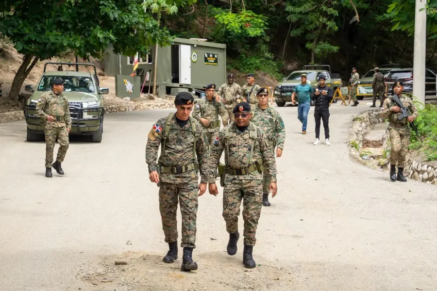 Comandante supervisa